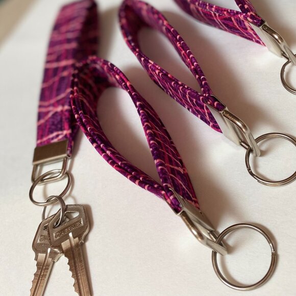 Key Chain Wrist Lanyard Strap Purple Pink Fabric Key Fob Holder Gifts for Womens - Picture 3 of 3